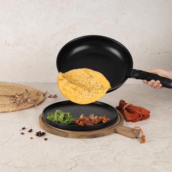 Preview: Hochwertiges Aluminium Pfannen-Set, 9-teilig, edles mattschwarz, Titanbeschichtung – Abnehmbarer Griff, Smart Lids & Glasdeckel, elegantes Design