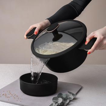 Preview: Batterie de cuisine design 10 pièces en aluminium - Revêtement antiadhésif triple titane sans PFOA - Compatible induction - Noir-rose doré