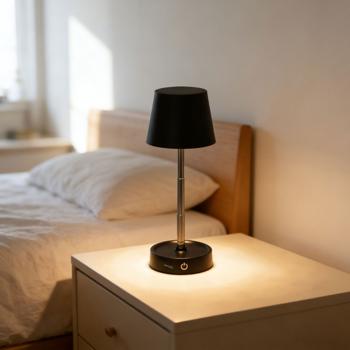 Edle LED Tischleuchte dimmbar & aufladbar: Akku Nachttischlampe modern, Höhe verstellbar, warmweiss - kabellose Leselampe in Edelstahl-Design