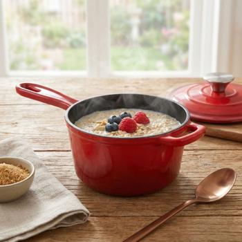 Gusseisen Stielkasserolle mit Deckel Rot, Ø 17cm, 1,6 Liter Volumen, hochwertiger Saucentopf für alle Herdarten & Induktion, 17x10 cm, 2,65kg