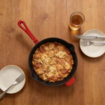 Preview: Padella in ghisa rossa Ø 26,3 cm con beccucci, padella per friggere in ghisa di alta qualità per induzione, padella grill smaltata per carne e verdure, 26 cm