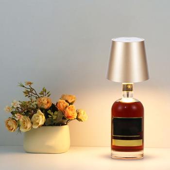 Preview: Set da 2 lampade a bottiglia, batteria 8 h: dimmerabili – 3600 mAh – 3 colori di luce, oro – illuminazione d’atmosfera – luce per bottiglia con paralume in metallo