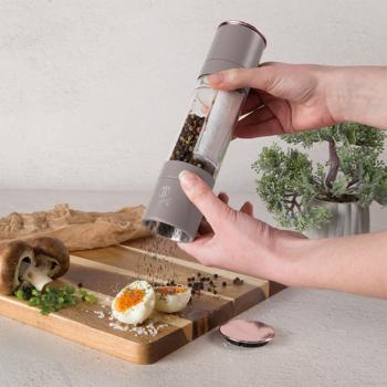 Preview: 2in1 Salz- & Pfeffermühle: matt taupe, Designer Gewürzmühle - Stilvoll & Praktisch – Mahlt Salz & Pfeffer gleichzeitig - Blickfang für jede Küche