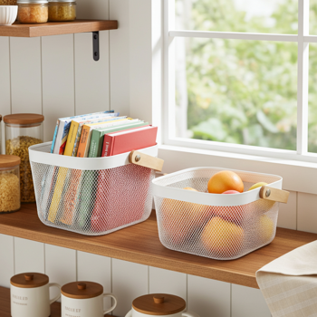 Preview: Lot de 2 paniers en métal blanc avec poignées en bois – rangements élégants pour cuisine et salle de bain – pratiques et décoratifs