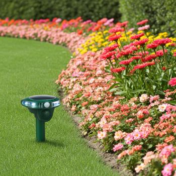 Preview: Effektiver Universal Ultraschall Solar Tiervertreiber (40m²) mit Blitzlicht: Vertreibt Hunde, Katzen & Wildtiere, schützt Ihren Garten effektiv