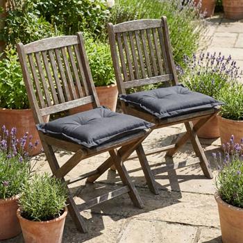 Preview: Set 2 cuscini da giardino 50x50 cm neri – cuscini per sedia spessi 7 cm con protezione UV – Imbottitura confortevole SG-20 – Design moderno senza lacci – Mix cotone