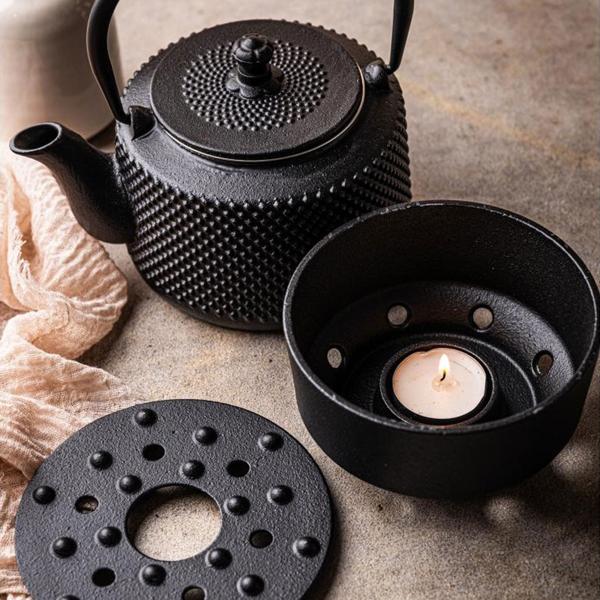 Elegante Teekanne mit Rechaud aus Gusseisen, schwarz: für langanhaltende Wärme & stilvollen Teegenuss