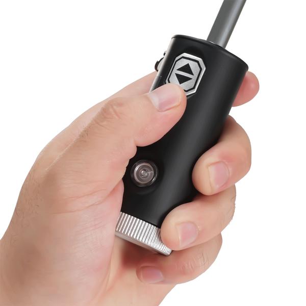 Faltbarer Regenschirm mit LED-Taschenlampe, Ø105 cm, schwarz: Ein perfekter Allwetter-Begleiter für Dunkelheit & Regenschauer