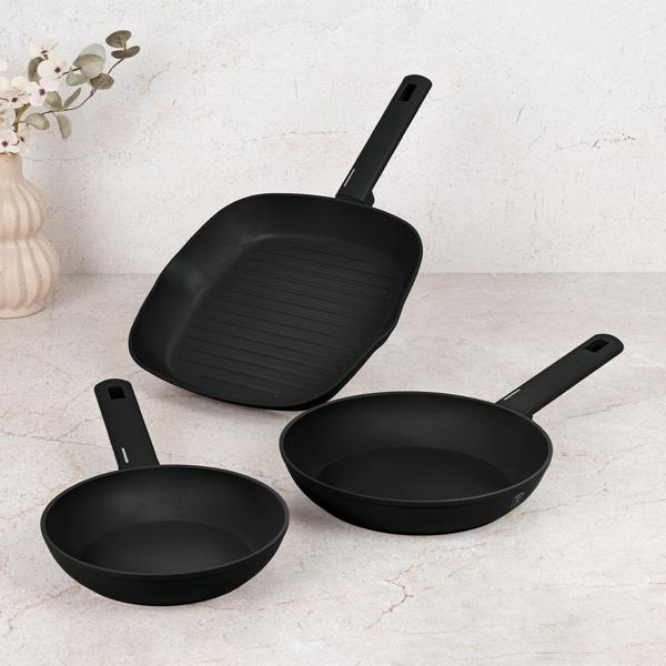 set di 3 padelle di design (nero opaco) - Padelle 20+24 cm, padella per grigliare 28 cm - Alluminio forgiato, titanio, soft-touch - Alta qualità e robustezza