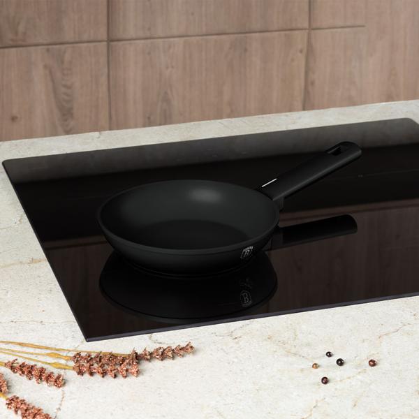 set di 3 padelle di design (nero opaco) - Padelle 20+24 cm, padella per grigliare 28 cm - Alluminio forgiato, titanio, soft-touch - Alta qualità e robustezza