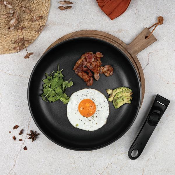 Hochwertiges Aluminium Pfannen-Set, 9-teilig, edles mattschwarz, Titanbeschichtung – Abnehmbarer Griff, Smart Lids & Glasdeckel, elegantes Design