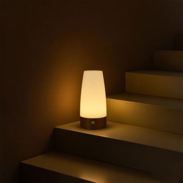 Elegante LED-Tischlampe mit Bewegungsmelder – Kabellose Flurleuchte mit warmweissem Licht – Ideal als Nachtlicht im Schlafzimmer