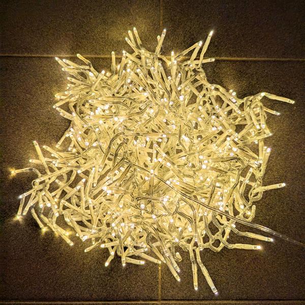 Weihnachts Clusterlichterkette 768 LED Warmweiss – IP44 Aussen & Innen, 5,6m funkelnde Büschellichterkette für gemütliche Atmosphäre