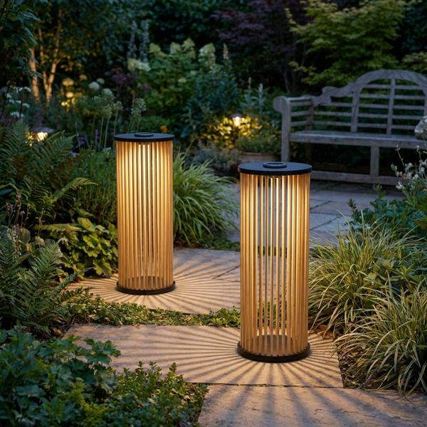 2er-Set Stilvolle Solar-Laterne aus Bambus 60cm – Warmweisse LED Gartenleuchte, die perfekte wetterfeste Aussen-Deko für Ihre Terrasse & Garten
