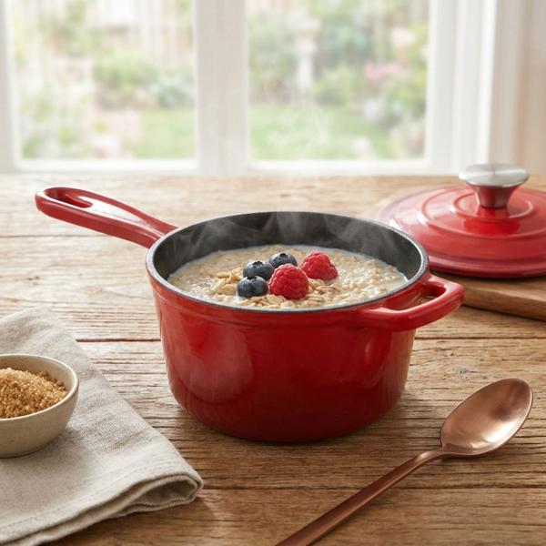 Gusseisen Stielkasserolle mit Deckel Rot, Ø 17cm, 1,6 Liter Volumen, hochwertiger Saucentopf für alle Herdarten & Induktion, 17x10 cm, 2,65kg