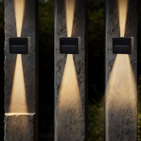 4er Set LED Solar Wandleuchte für Aussen: Warmweiss/Kaltweiss Garten-Lampe mit Akku & Sensor, IP44 Wasserfest, Deko Strahler für Zaun & Wand