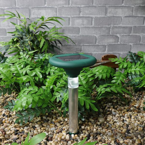 Profi Solar Maulwurfschreck mit eleganter Beleuchtung - Effektive & giftfreie 400Hz Abwehr Plus Gartenbeleuchtung