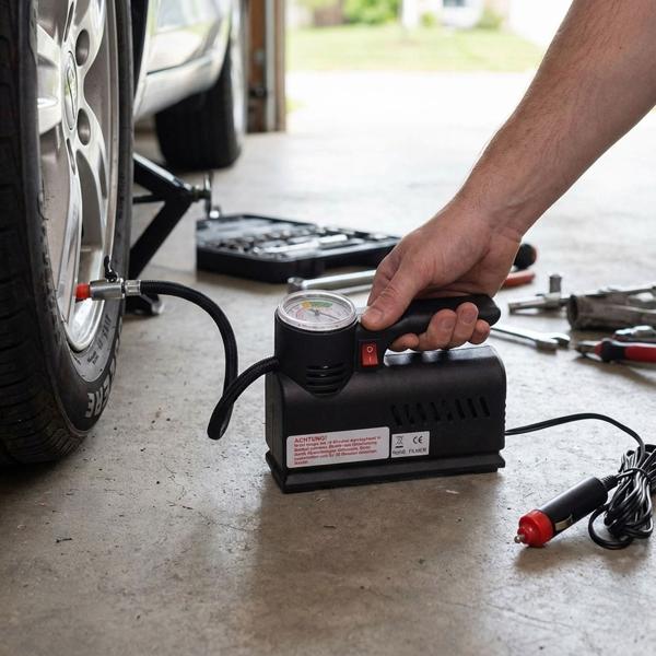 Compresseur d‘air mobile - Gonflage rapide pneus, matelas, bateaux - Manomètre 18bar - 12V allume-cigare - Débit 4.5 L/min