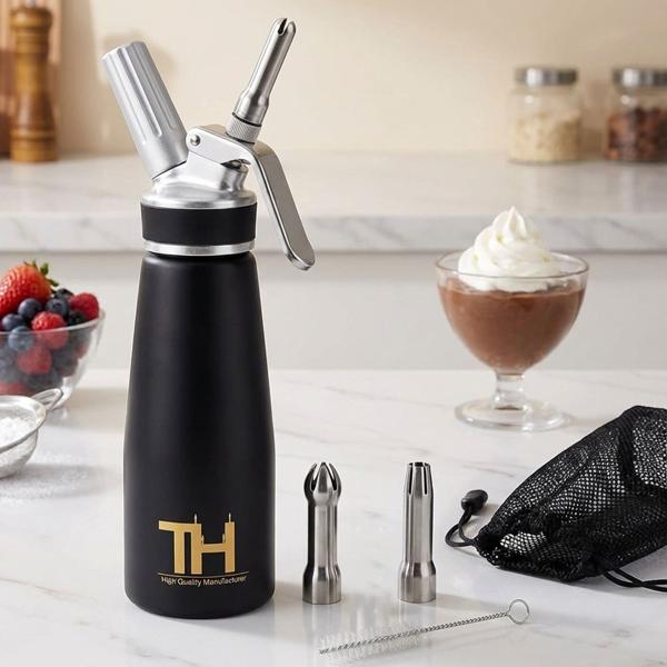 500ml Sahnespender Set: edles schwarz, 3 Aufsätze & Bürste - Professionelle Schlagsahne, einfache Zubereitung für Desserts & Kaffee