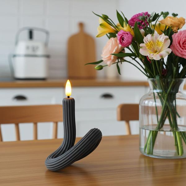 Flexible LED-Kerze biegsam – Echter Flackereffekt wie Wachskerze & warmweiss – Akkubetrieb bis 8h, per USB aufladbar – Anthrazit 41x1,8cm