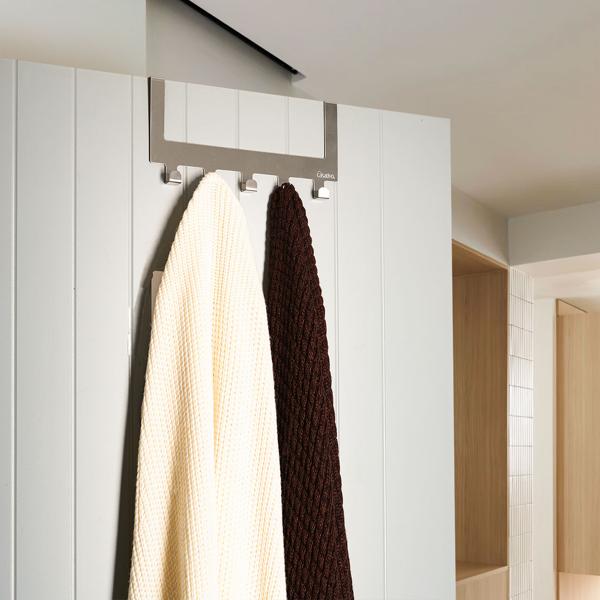 set di 2 robusti appendiabiti da porta in acciaio inox con 5 ganci per cappotti ciascuno, per riporre giacche, cappotti, asciugamani e molto altro.