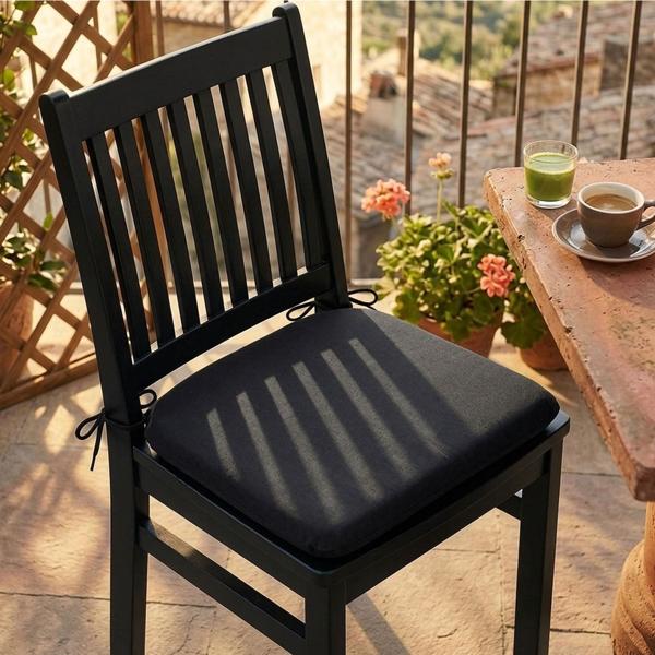 Lot de 4 coussins de chaise 46x48 cm noir – coussins d’assise confortables pour chaises de salle à manger et de jardin – épaisseur 4,5 cm – protection UV – avec liens de fixation – garnissage SG-20